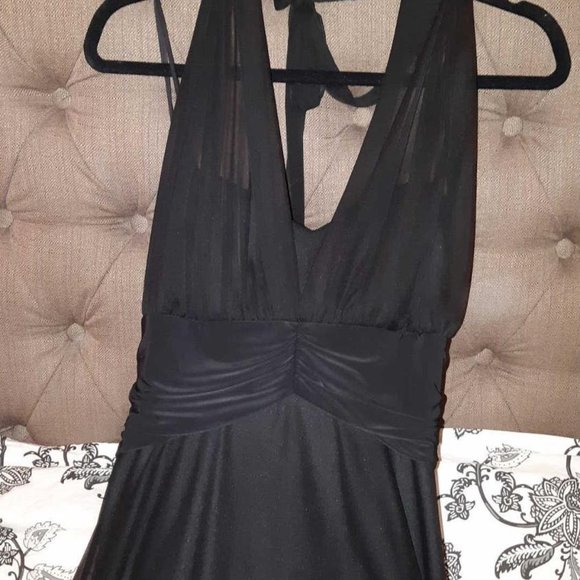 Floor length Evening gown by Let’s Fashion. - Picture 2 of 4